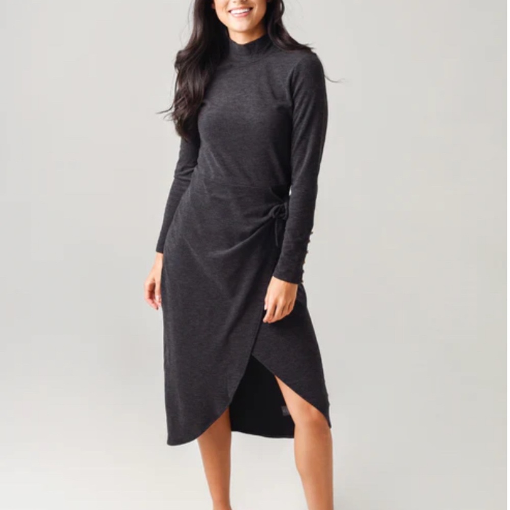 Heartloom size L Hattie midi dress mock neck long sleeve dark gray waist tie